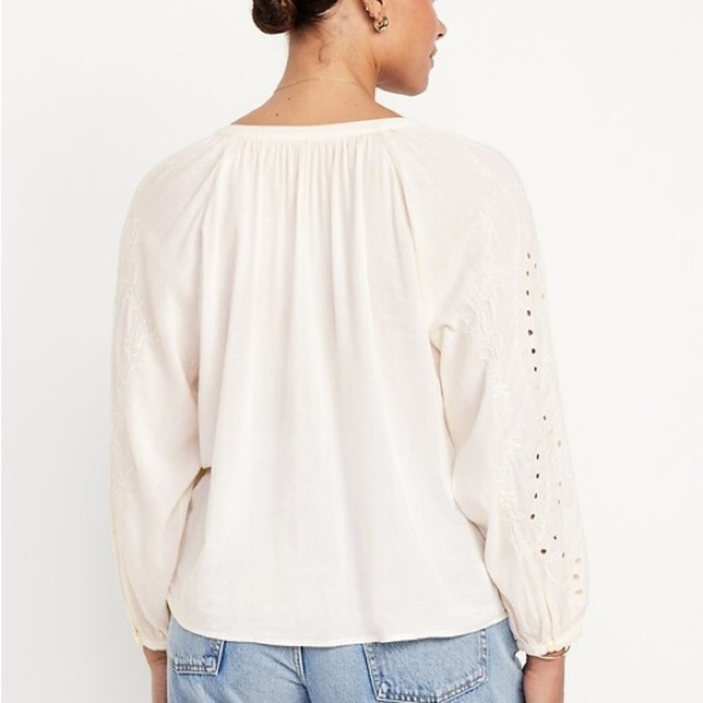 NWOT Old Navy Split-Neck Button-Down Top - Picture 3 of 4